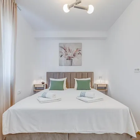 Zaja Apartment *